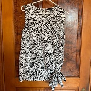 NWT Ann Taylor sleeveless top with sash at bottom. Sz medium
